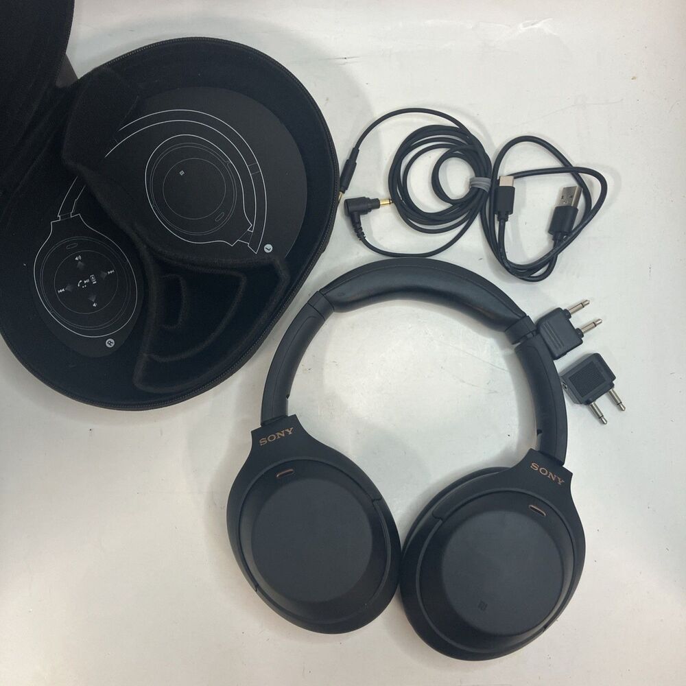 Sony WH-1000XM3 Wireless Noise Canceling Over-Ear Headphones Black, Case
